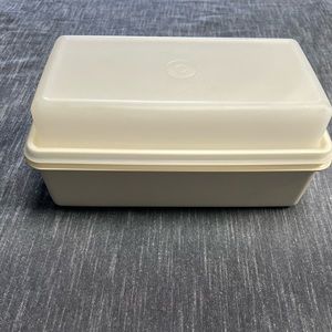 Tupperware Vintage Almond Bread Loaf Keeper with frosted lid.